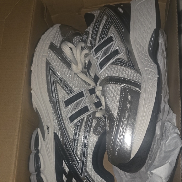 New Balance Metallic Silver and Black Sneakers - Picture 5 of 6